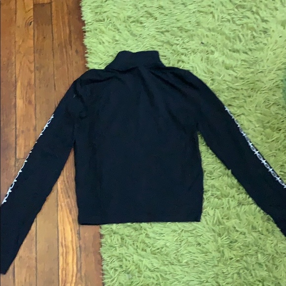 Scorpion and Barbed Chain Mock Neck Top - Picture 3 of 3